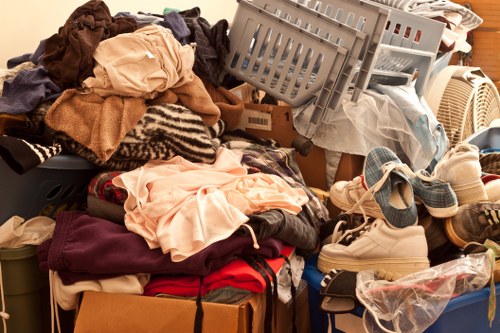 Organized home clearance process in Willesden